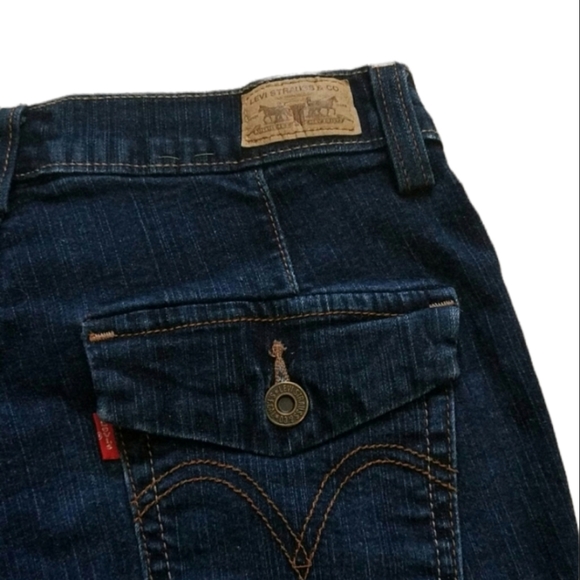 Levi's & DKNY Women's Jeans - Picture 5 of 10